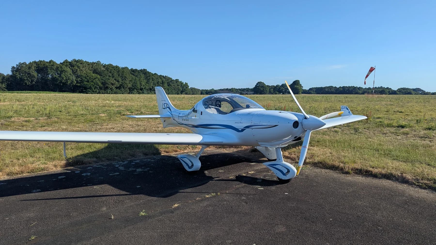 Dynamic WT9 LSA sur le tarmac